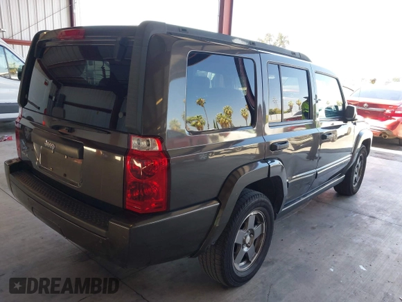 2006 Jeep Commander z VIN 1J8HG48K16C195800, wystawiony jako IAAI lot #42759192 z przebiegiem 186 739 mil mil oraz . Historia ofert i sprzedaży dostępna na DreamBid. Obrazek 4.