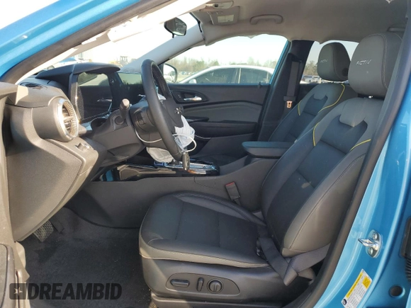 2025 Chevrolet Trax ACTIV with VIN KL77LKEPXSC129241, listed as a Copart auction lot 46522285 with 5,033 mi miles and Salvage Title. Bid and sale history available at carsss.com. Image 7.
