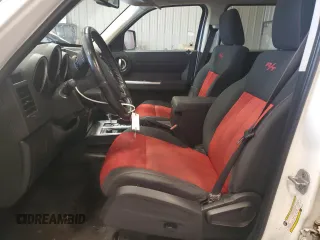 2008 Dodge Nitro R/T with VIN 1D8GU58658W208118, listed as a Copart auction lot 81581934 with 151,001 mi miles and Clean Title. Bid and sale history available at DreamBid. Image 7.