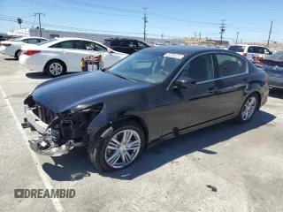 2015 Infiniti Q40 with VIN JN1CV6AP1FM503425, listed as a Copart auction lot 68308074 with 100,338 mi miles and Salvage Title. Bid and sale history available at carsss.com. Image 1.