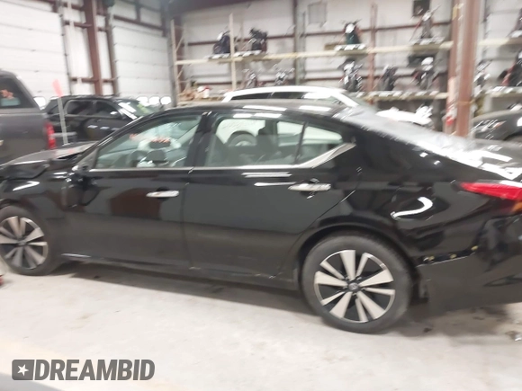 2019 Nissan Altima SL with VIN 1N4BL4EW6KC185215, listed as a IAAI auction lot 41135202 with 77,428 mi miles and . Bid and sale history available at carsss.com. Image 14.