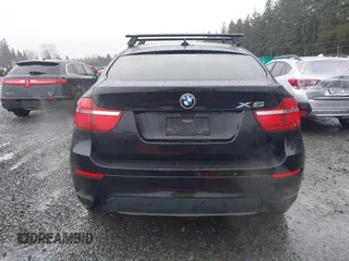 2014 BMW X6 50i z VIN 5UXFG8C57EL593257, wystawiony jako IAAI lot #41655486 z przebiegiem 128 292 mil mil oraz . Historia ofert i sprzedaży dostępna na DreamBid. Obrazek 17.