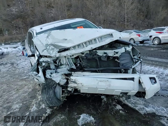 2019 Toyota Tundra SR5 z VIN 5TFAY5F12KX828829, wystawiony jako Copart lot #44032935 z przebiegiem Nie podano mil oraz Szkoda całkowita • Salvage title. Historia ofert i sprzedaży dostępna na DreamBid. Obrazek 10.