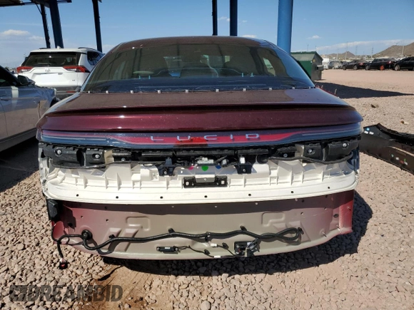 2024 Lucid Air Pure z VIN 50EA1PGA8RA001327, wystawiony jako Copart lot #74682774 z przebiegiem 3284 mil mil oraz Szkody całkowita. Historia ofert i sprzedaży dostępna na DreamBid. Obrazek 6.