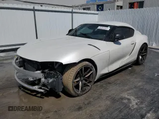2021 Toyota Supra 3.0 z VIN WZ1DB0C05MW041106, wystawiony jako Copart lot #48936695 z przebiegiem Nie podano mil oraz Tytuł czysty. Historia ofert i sprzedaży dostępna na DreamBid. Obrazek 1.