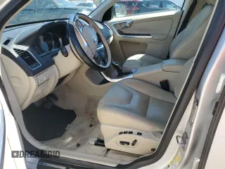 2015 Volvo XC60 T5 Drive-E Premier with VIN YV440MDK9F2689342, listed as a Copart auction lot 50346505 with 90,072 mi miles and Salvage title. Bid and sale history available at DreamBid. Image 7.