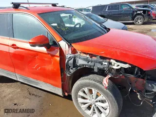 2019 Volkswagen Tiguan S with VIN 3VV1B7AX8KM113120, listed as a IAAI auction lot 41789099 with 124,355 mi miles. Bid and sale history available at carsss.com. Image 11.