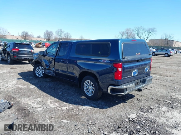 2020 Chevrolet Silverado 1500 LT with VIN 1GCRYDED6LZ286004, listed as a IAAI auction lot 41849313 with 96,204 mi miles. Bid and sale history available at carsss.com. Image 3.