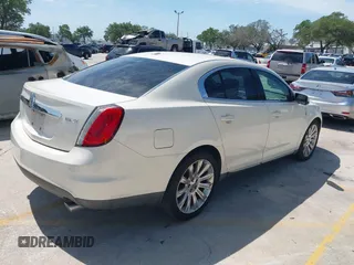 2009 Lincoln MKS с VIN 1LNHM93R39G635008, выставлен на аукционе IAAI как лот 39108905 с пробегом 138 132 миль миль и . История ставок и продаж доступна на DreamBid. Изображение 4.