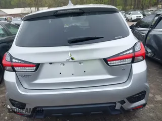 2021 Mitsubishi Outlander ES z VIN JA4ARUAU4MU025575, wystawiony jako IAAI lot #41937147 z przebiegiem 66 640 mil mil oraz . Historia ofert i sprzedaży dostępna na DreamBid. Obrazek 16.