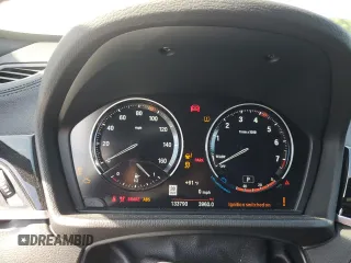 2020 BMW X1 xDrive28i z VIN WBXJG9C04L3L89568, wystawiony jako Copart lot #56646715 z przebiegiem 133 790 mil mil oraz Szkoda całkowita • Salvage title. Historia ofert i sprzedaży dostępna na DreamBid. Obrazek 9.