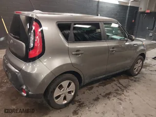 2016 Kia Soul with VIN KNDJN2A25G7358844, listed as a IAAI auction lot 41370917 with 99,498 mi miles. Bid and sale history available at carsss.com. Image 4.