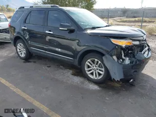 2013 Ford Explorer XLT with VIN 1FM5K8D88DGC61545, listed as a IAAI auction lot 40848629 with 175,687 mi miles. Bid and sale history available at carsss.com. Image 1.