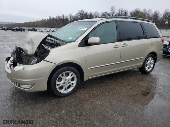 2004 Toyota Sienna XLE with VIN 5TDZA22C44S008497, listed as a Copart auction lot 45468995 with 176,366 mi miles and Salvage Title. Bid and sale history available at carsss.com. Image 1.