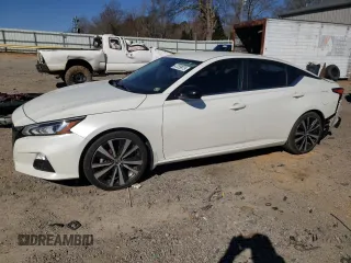 2019 Nissan Altima SR with VIN 1N4BL4CV2KC221282, listed as a Copart auction lot 47259975 with 84,608 mi miles and Salvage Title. Bid and sale history available at carsss.com. Image 1.