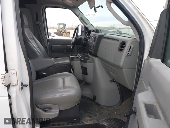 2009 Ford Econoline Cargo Commercial with VIN 1FTNE14W09DA91501, listed as a IAAI auction lot 41473298 with 99,129 mi miles and . Bid and sale history available at DreamBid. Image 5.
