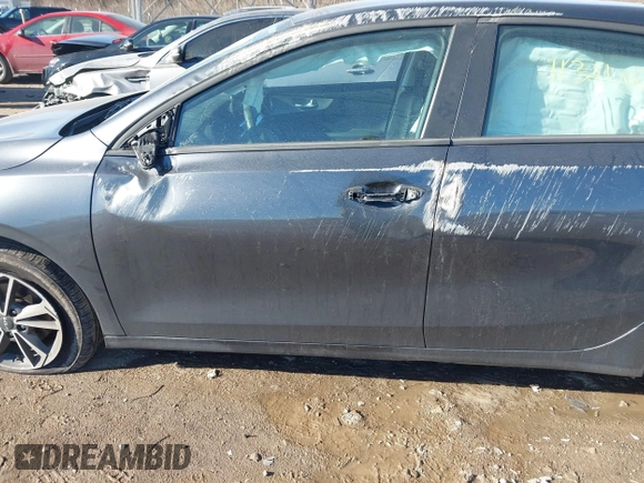 2024 Kia Forte LXS with VIN 3KPF24AD5RE767778, listed as a IAAI auction lot 41415753 with 11,321 mi miles and . Bid and sale history available at DreamBid. Image 14.