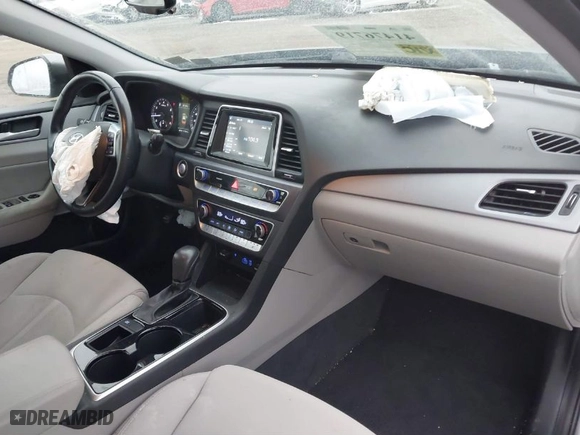 2019 Hyundai Sonata Sport with VIN 5NPE34AF2KH809108, listed as a IAAI auction lot 41476719 with 111,041 mi miles. Bid and sale history available at carsss.com. Image 5.