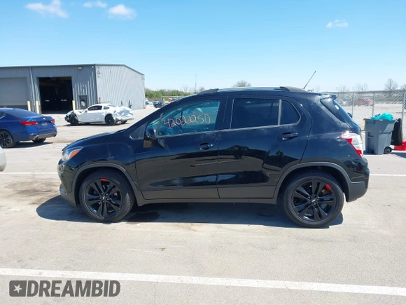 2020 Chevrolet Trax LT z VIN 3GNCJLSB4LL319247, wystawiony jako IAAI lot #42022250 z przebiegiem 74 877 mil mil oraz . Historia ofert i sprzedaży dostępna na DreamBid. Obrazek 14.