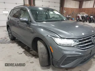 2022 Volkswagen Tiguan S z VIN 3VV0B7AX2NM042934, wystawiony jako IAAI lot #42172199 z przebiegiem 71 367 mil mil oraz . Historia ofert i sprzedaży dostępna na DreamBid. Obrazek 17.