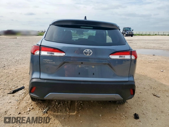 2025 Toyota Corolla Cross L with VIN 7MUAAAAG1SV130393, listed as a Copart auction lot 58823445 with 1,716 mi miles and Clean title. Bid and sale history available at DreamBid. Image 6.