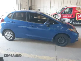 2015 Honda Fit LX с VIN 3HGGK5H53FM738324, выставлен на аукционе IAAI как лот 42105628 с пробегом 98 174 миль миль и . История ставок и продаж доступна на DreamBid. Изображение 14.
