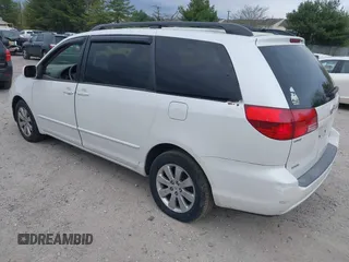 2005 Toyota Sienna XLE with VIN 5TDBA22C35S034074, listed as a IAAI auction lot 42087561 with 108,608 mi miles. Bid and sale history available at carsss.com. Image 3.