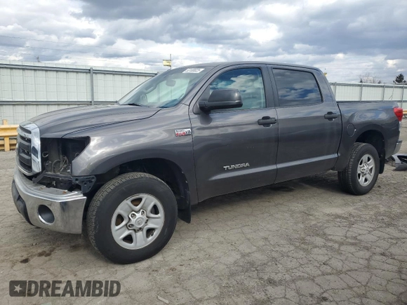 2013 Toyota Tundra z VIN 5TFDY5F14DX319647, wystawiony jako Copart lot #53100025 z przebiegiem 163 142 mil mil oraz Szkoda całkowita • Salvage title. Historia ofert i sprzedaży dostępna na DreamBid. Obrazek 1.