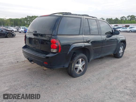 2009 Chevrolet TrailBlazer LT w/2LT with VIN 1GNDT33S192110085, listed as a IAAI auction lot 42084586 with 252,158 mi miles. Bid and sale history available at carsss.com. Image 4.