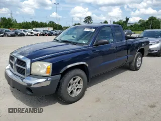 2005 Dodge Dakota SLT with VIN 1D7HE42K75S198717, listed as a Copart auction lot 57344684 with 260,547 mi miles and Non Repairable. Bid and sale history available at carsss.com. Image 1.