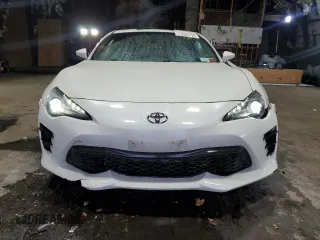 2017 Toyota 86 with VIN JF1ZNAA18H8705928, listed as a Copart auction lot 77535714 with 106,596 mi miles and Salvage Title. Bid and sale history available at carsss.com. Image 5.