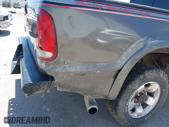 2004 Ford F-250 XL с VIN 1FTNW21P94EC77427, выставлен на аукционе IAAI как лот 42240201 с пробегом Не указан миль и . История ставок и продаж доступна на DreamBid. Изображение 6.