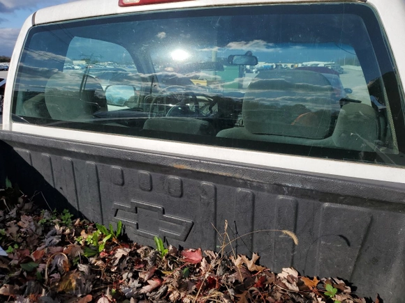 2000 Chevrolet Silverado 1500 with VIN 1GCEK14V7YE410790, listed as a Copart auction lot 81528904 with 272,957 mi miles and Clean Title. Bid and sale history available at carsss.com. Image 10.