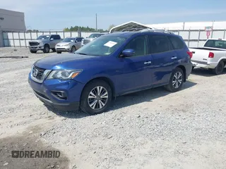 2017 Nissan Pathfinder S with VIN 5N1DR2MN4HC603631, listed as a IAAI auction lot 41901005 with 138,432 mi miles. Bid and sale history available at carsss.com. Image 17.