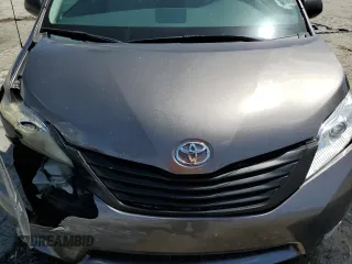 2014 Toyota Sienna L z VIN 5TDZK3DC0ES409479, wystawiony jako Copart lot #51643485 z przebiegiem 119 709 mil mil oraz Szkoda całkowita • Salvage title. Historia ofert i sprzedaży dostępna na DreamBid. Obrazek 12.
