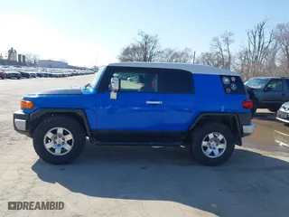 2007 Toyota FJ Cruiser with VIN JTEBU11F670092954, listed as a IAAI auction lot 41771022 with 200,569 mi miles. Bid and sale history available at carsss.com. Image 14.