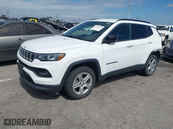 2023 Jeep Compass Latitude z VIN 3C4NJDBN1PT538478, wystawiony jako IAAI lot #41804312 z przebiegiem 14 228 mil mil oraz . Historia ofert i sprzedaży dostępna na DreamBid. Obrazek 18.