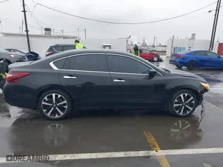 2018 Nissan Altima 2.5 SV with VIN 1N4AL3AP9JC117719, listed as a IAAI auction lot 41720521 with 103,541 mi miles. Bid and sale history available at carsss.com. Image 14.