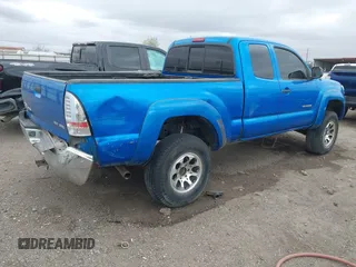 2006 Toyota Tacoma with VIN 5TEUU42N46Z183840, listed as a IAAI auction lot 41805575 with 219,764 mi miles. Bid and sale history available at carsss.com. Image 4.