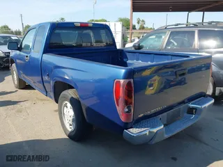 2005 Chevrolet Colorado Z85 with VIN 1GCCS198558171180, listed as a IAAI auction lot 41901705 with 131,219 mi miles. Bid and sale history available at carsss.com. Image 3.