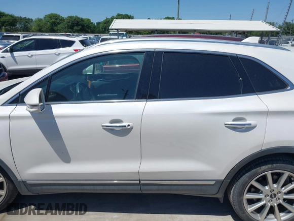 2019 Lincoln MKC Reserve с VIN 5LMCJ3C93KUL35294, выставлен на аукционе IAAI как лот 41978877 с пробегом 41 855 миль миль и . История ставок и продаж доступна на DreamBid. Изображение 15.