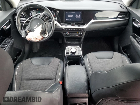 2022 Kia Niro S with VIN KNDCC3LG5N5160738, listed as a Copart auction lot 44829955 with 41,585 mi miles and Salvage Title. Bid and sale history available at DreamBid. Image 8.