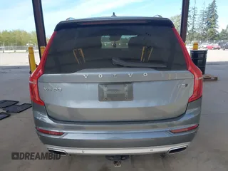2020 Volvo XC90 Momentum with VIN YV4102PK1L1591863, listed as a IAAI auction lot 42034875 with 90,920 mi miles. Bid and sale history available at carsss.com. Image 17.
