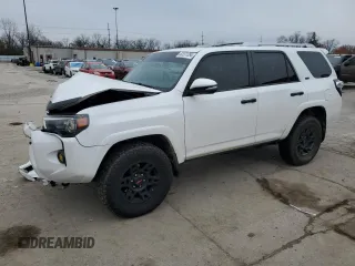 2018 Toyota 4Runner SR5 with VIN JTEBU5JR7J5513205, listed as a Copart auction lot 82271284 with 114,432 mi miles and Clean Title. Bid and sale history available at carsss.com. Image 1.