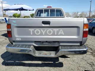 1994 Toyota Pickup DLX с VIN JT4VN13DXR5146983, выставлен на аукционе Copart как лот 47666965 с пробегом 121 614 миль миль и Списание • Salvage title. История ставок и продаж доступна на DreamBid. Изображение 6.