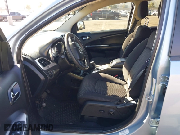 2013 Dodge Journey SXT with VIN 3C4PDCBG5DT674863, listed as a IAAI auction lot 41670225 with 207,524 mi miles. Bid and sale history available at carsss.com. Image 5.
