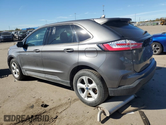 2021 Ford Edge SE z VIN 2FMPK4G98MBA23711, wystawiony jako Copart lot #76259054 z przebiegiem 20 879 mil mil oraz Czysty tytuł • Clean title. Historia ofert i sprzedaży dostępna na DreamBid. Obrazek 2.