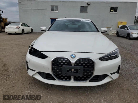 2022 BMW 4 Series 430i xDrive with VIN WBA73AP0XNCJ12745, listed as a Copart auction lot 81152954 with 32,238 mi miles and Clean Title. Bid and sale history available at DreamBid. Image 5.
