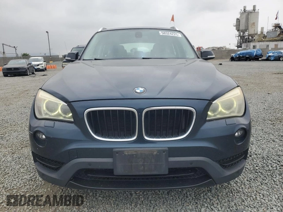 2013 BMW X1 xDrive28i z VIN WBAVL1C5XDVR85326, wystawiony jako Copart lot #58524225 z przebiegiem 138 389 mil mil oraz Szkoda całkowita • Salvage title. Historia ofert i sprzedaży dostępna na DreamBid. Obrazek 5.