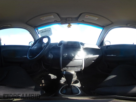 2005 Scion xB z VIN JTLKT324X54028507, wystawiony jako IAAI lot #42106381 z przebiegiem 180 641 mil mil oraz . Historia ofert i sprzedaży dostępna na DreamBid. Obrazek 18.